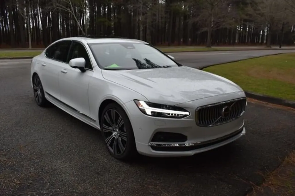 2024 Volvo S90 Plus photo 1