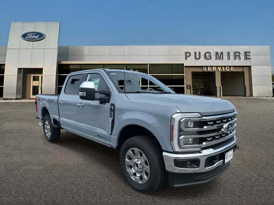 2025 Ford F-250 Lariat photo 1