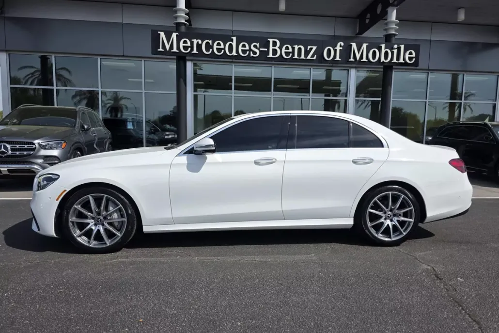 2022 Mercedes Benz E 350 Sedan photo 1