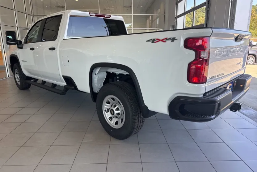 2025 Chevrolet Silverado 3500HD Work Truck photo 1