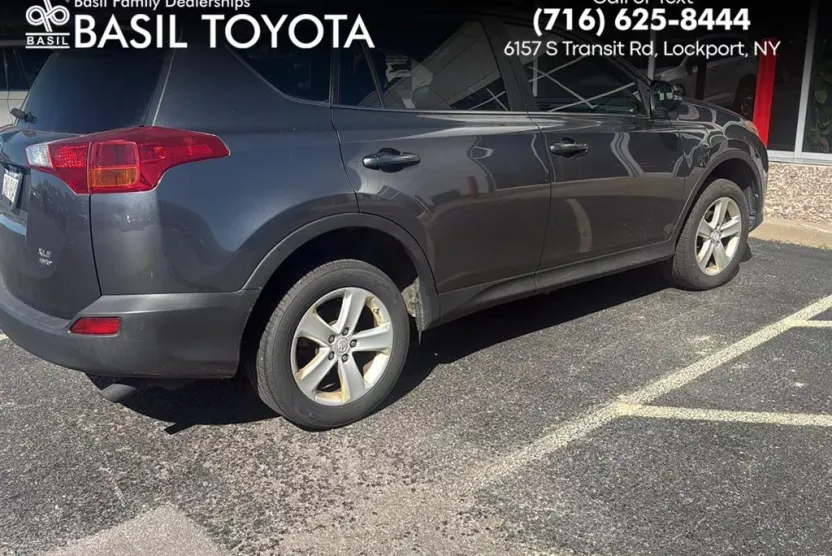 2013 Toyota RAV4 XLE photo 1