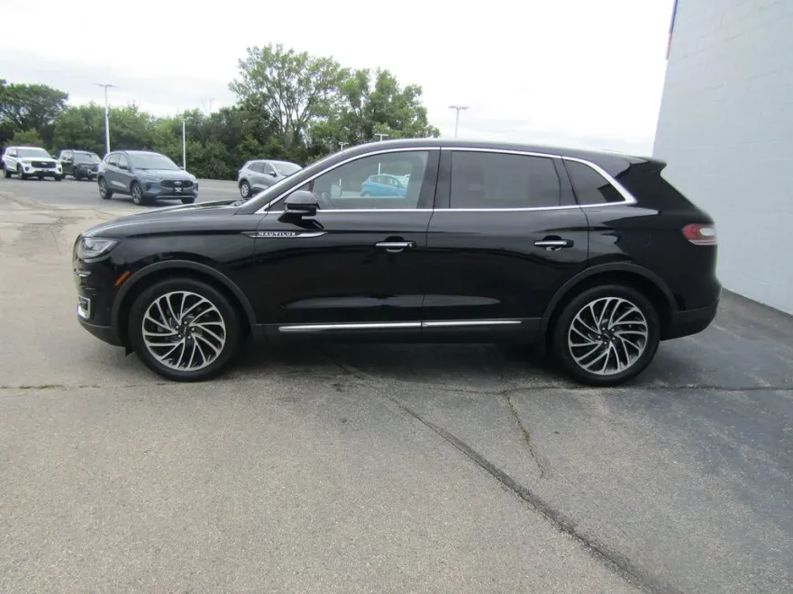 2019 Lincoln Nautilus Reserve photo 1