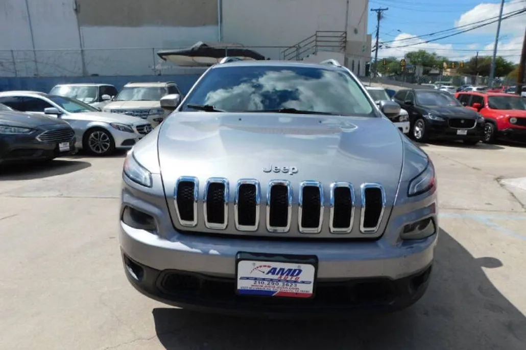 2015 Jeep Cherokee Latitude photo 1