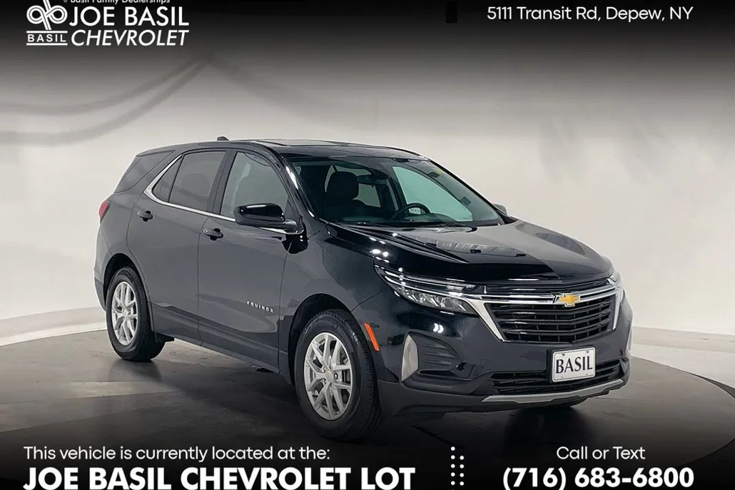 2023 Chevrolet Equinox LT photo 1
