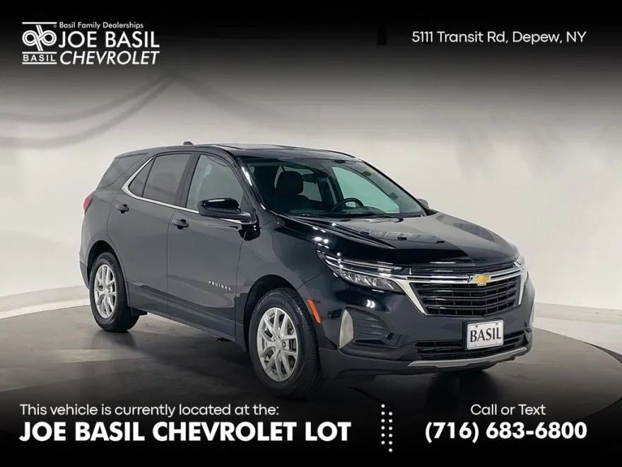 2023 Chevrolet Equinox LT photo 1