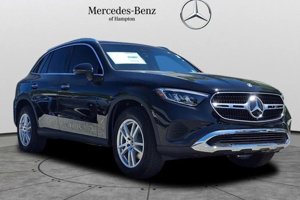 2025 Mercedes Benz GLC 300 photo 1