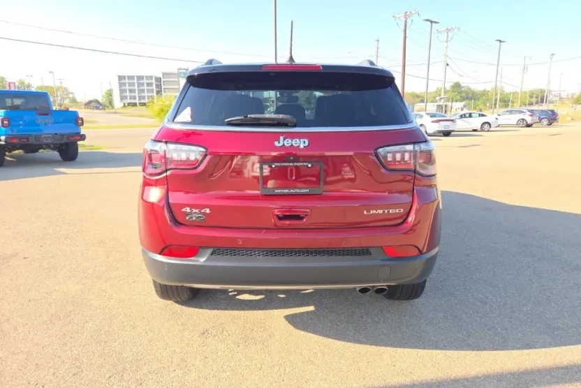 2022 Jeep Compass Limited photo 1