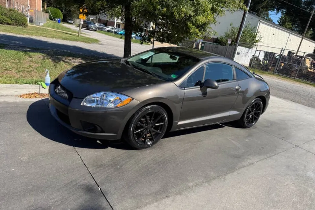 2012 Mitsubishi Eclipse GS photo 1