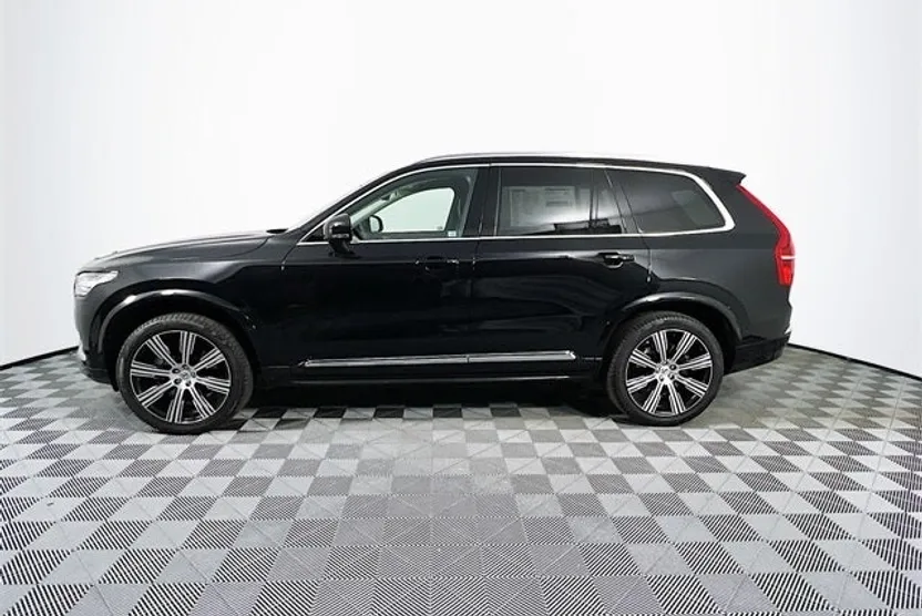 2025 Volvo XC90 photo 1