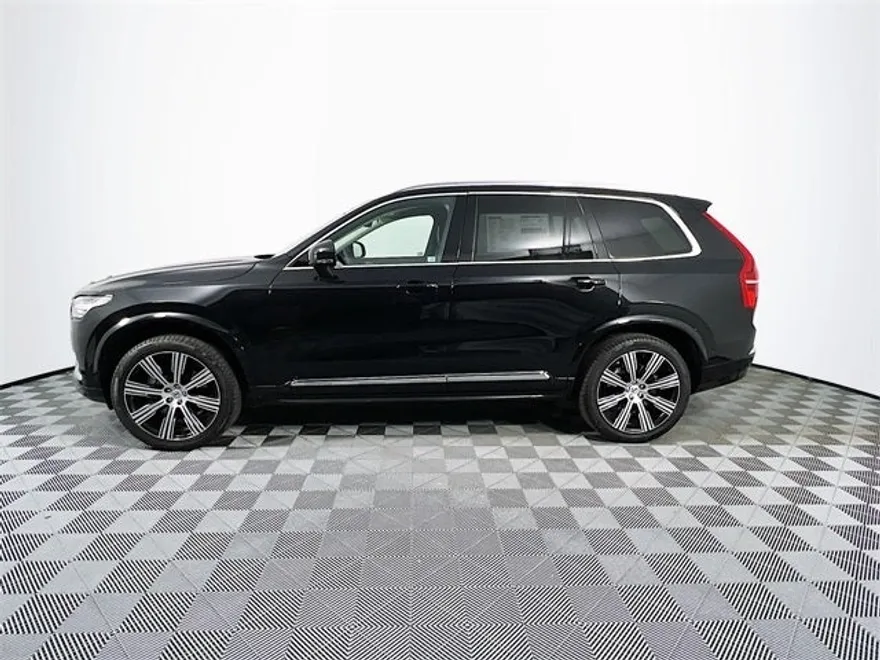 2025 Volvo XC90 photo 1