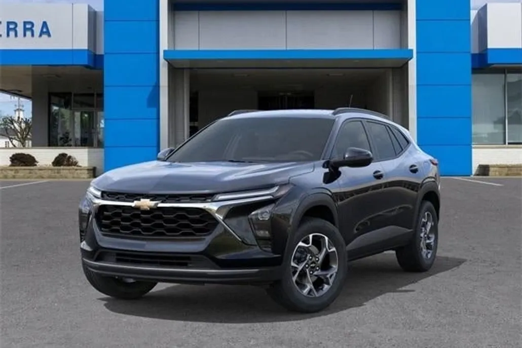 2025 Chevrolet Trax LT photo 1