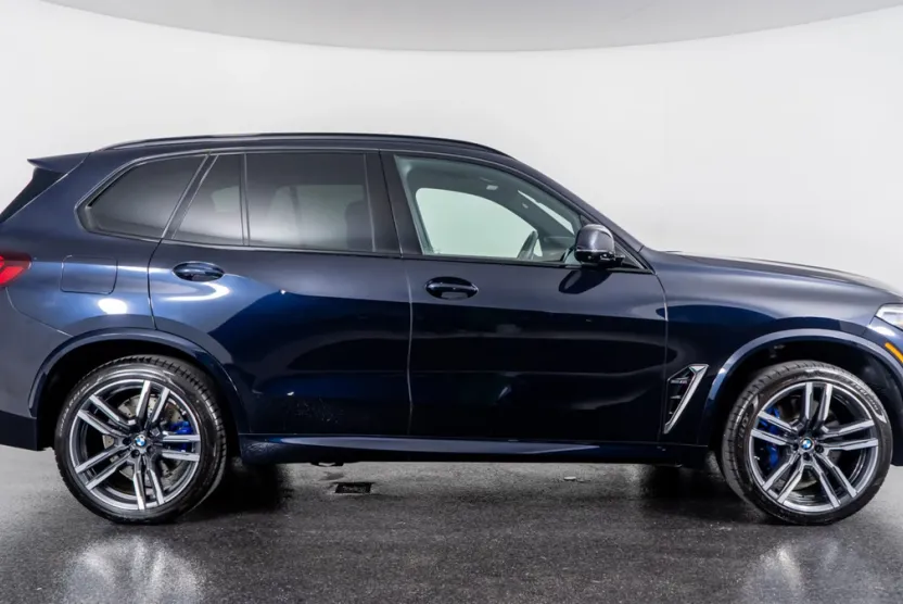 2022 Bmw X5 M photo 1