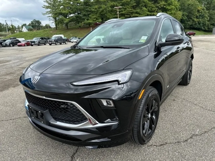 2025 Buick Encore GX Sport Touring photo 1