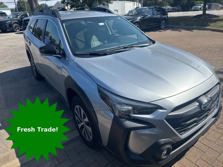 2023 Subaru Outback Premium photo 1
