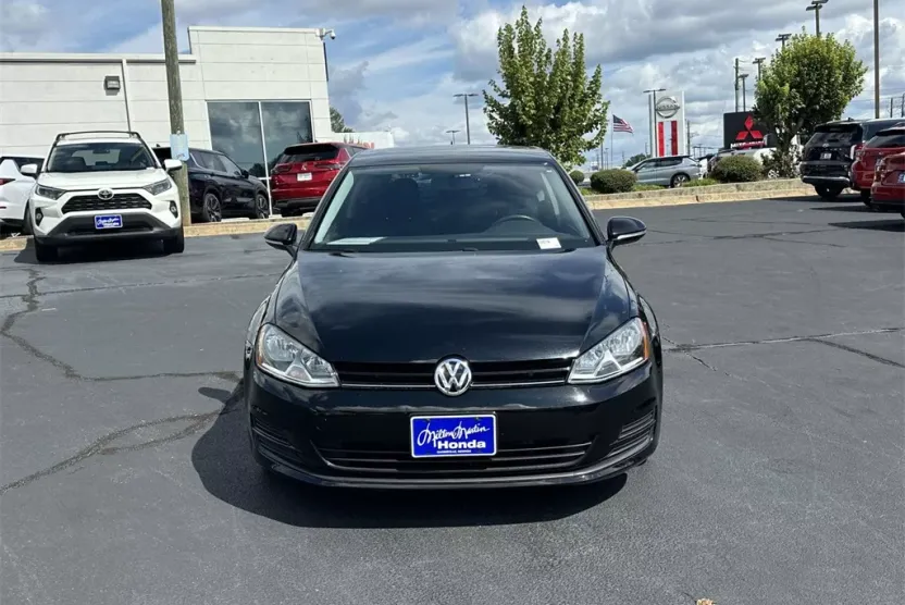 2015 Volkswagen Golf TSI S photo 1