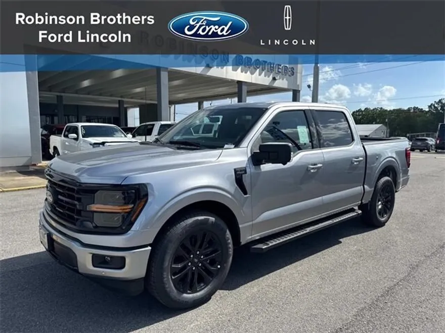 2025 Ford F-150 XLT photo 1