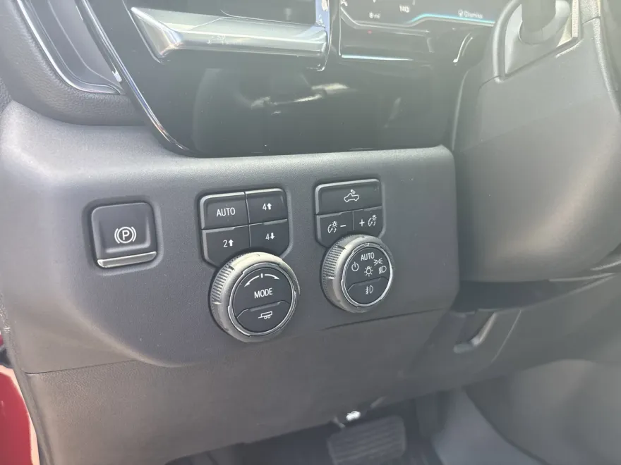 2025 Chevrolet Silverado 1500 LT Trail Boss photo 1