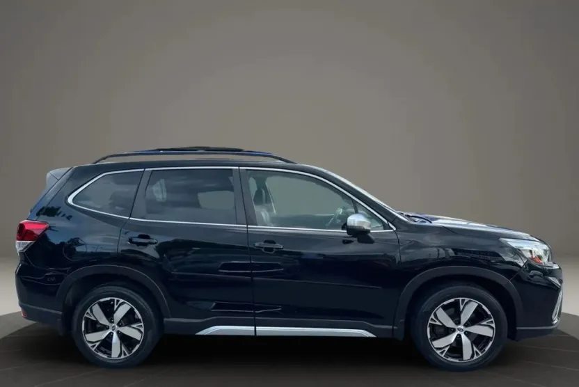 2021 Subaru Forester Touring photo 1