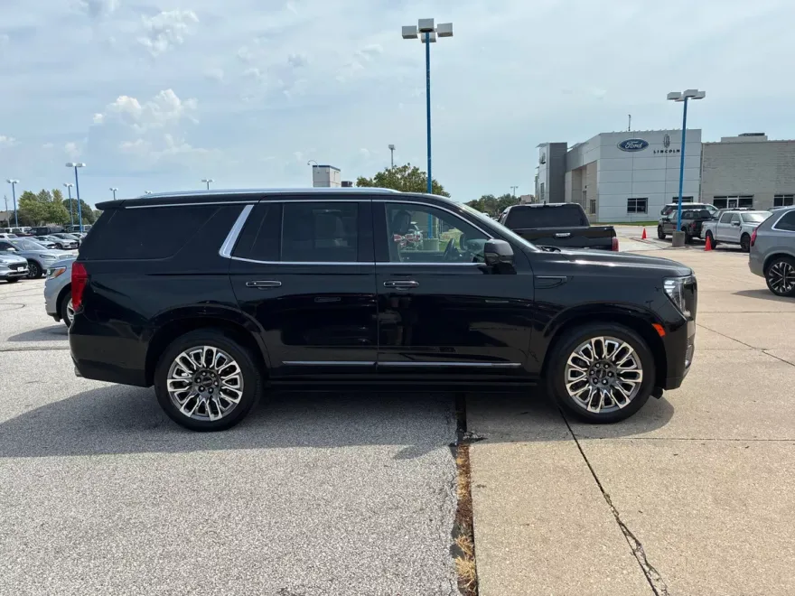 2024 Gmc Yukon Denali Ultimate photo 1