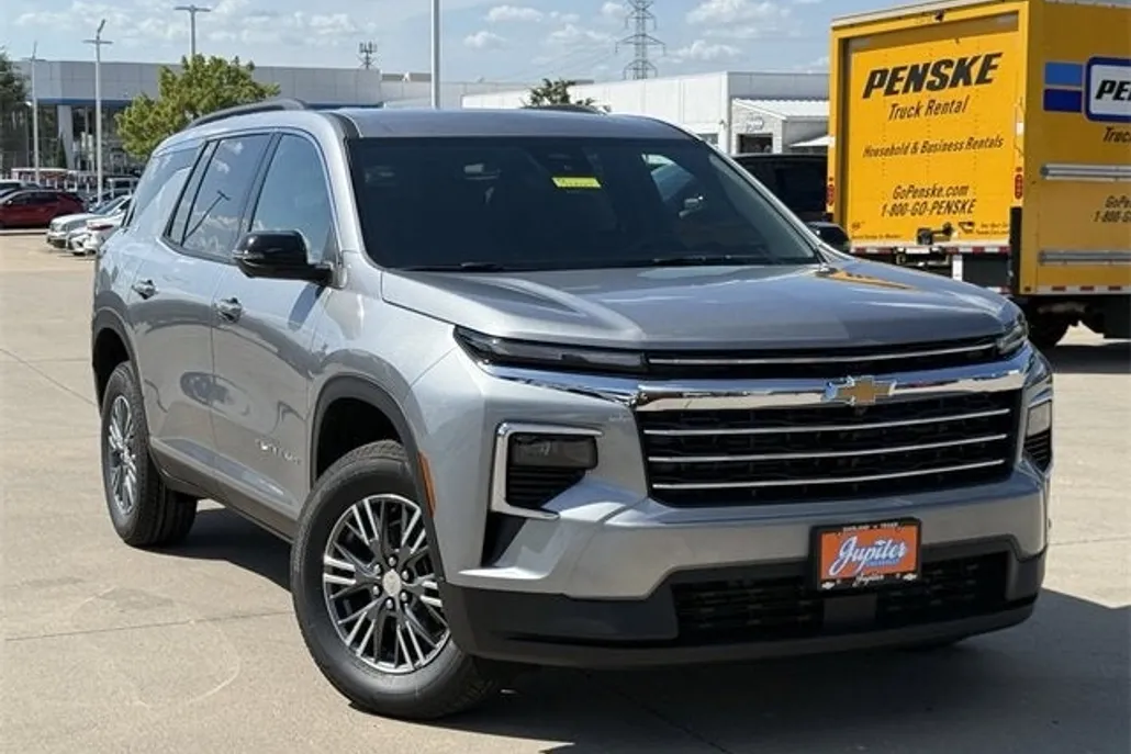 2026 Chevrolet Traverse photo 1