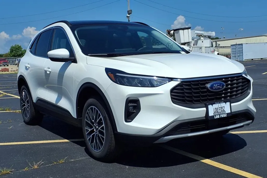 2025 Ford Escape photo 1