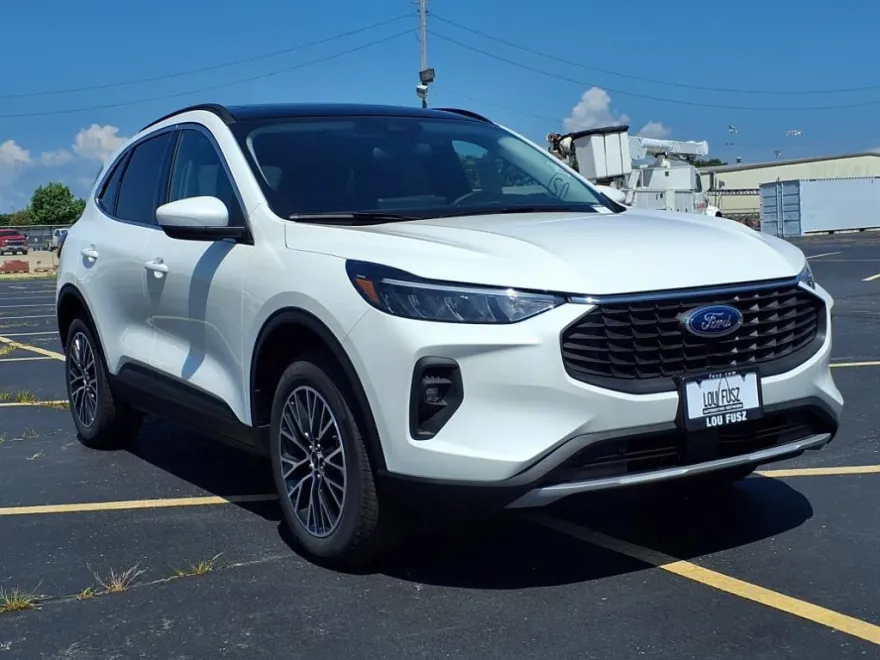2025 Ford Escape photo 1