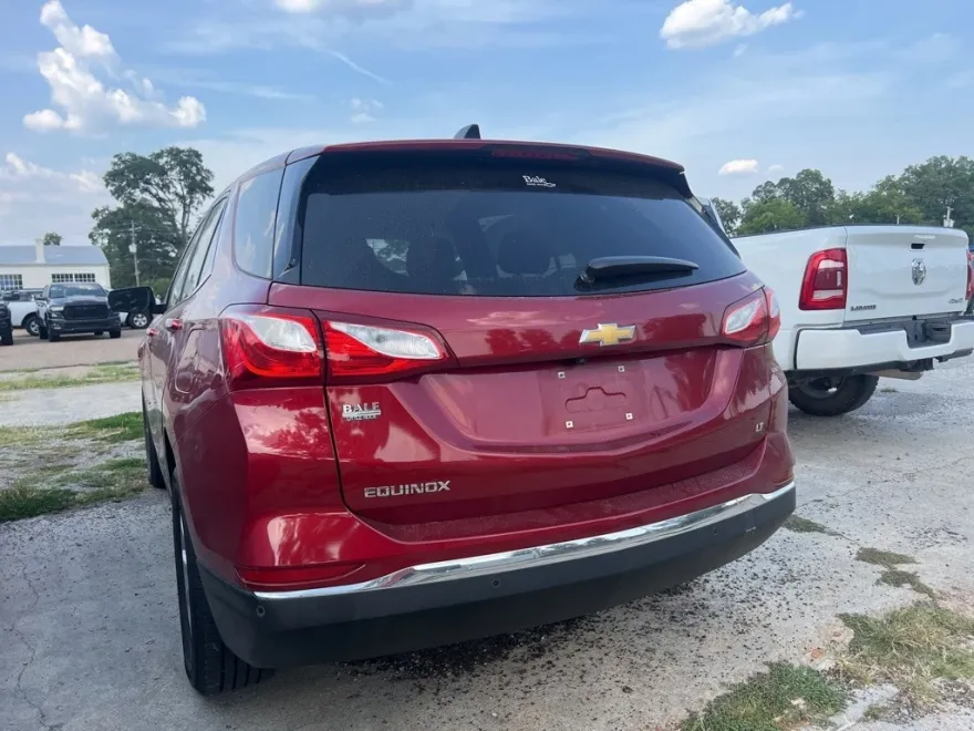 2019 Chevrolet Equinox LT photo 1