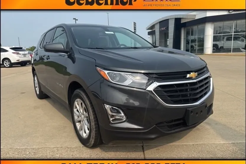 2018 Chevrolet Equinox LT photo 1