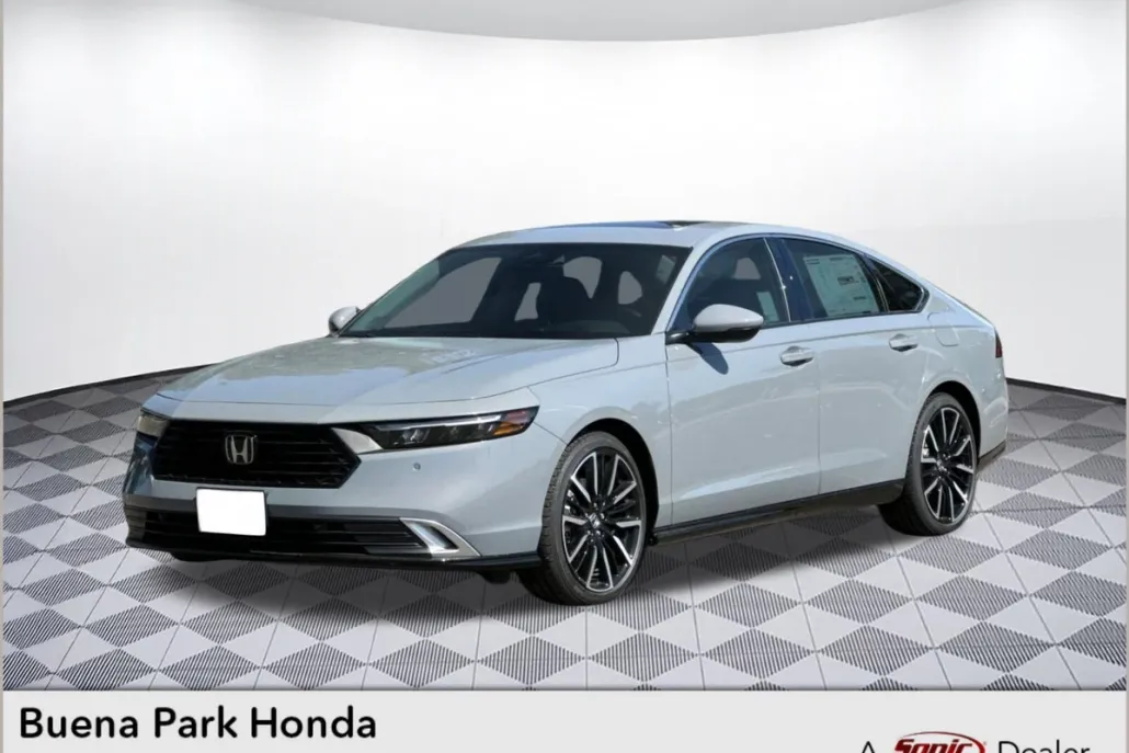 2025 Honda Accord Hybrid Touring photo 1