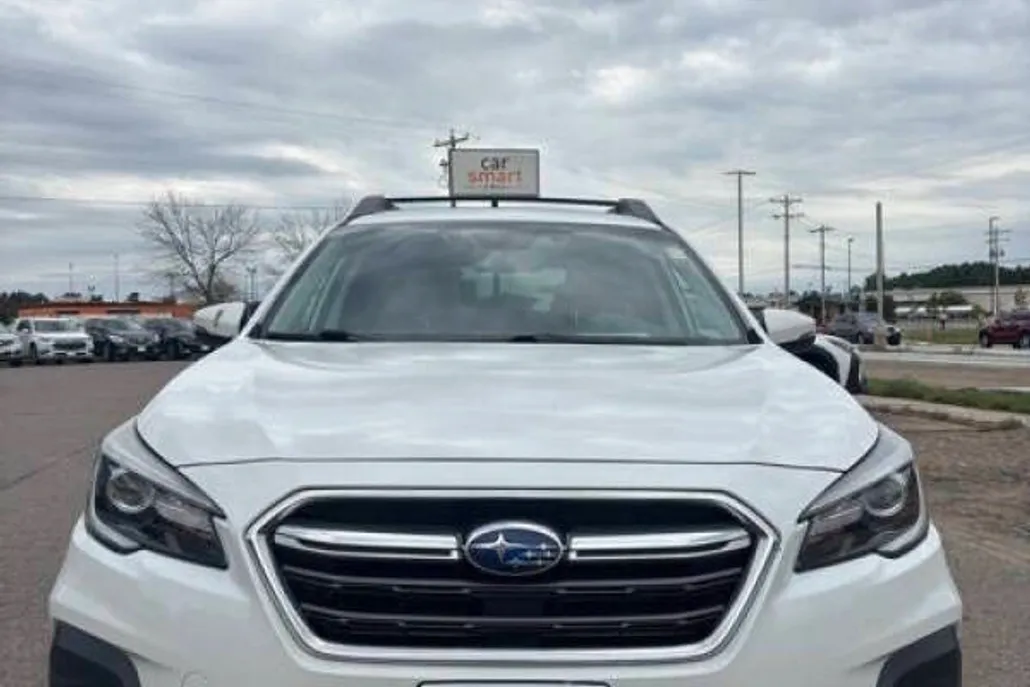 2019 Subaru Outback 2.5i Limited photo 1