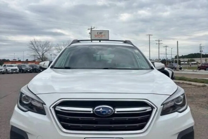 2019 Subaru Outback 2.5i Limited photo 1