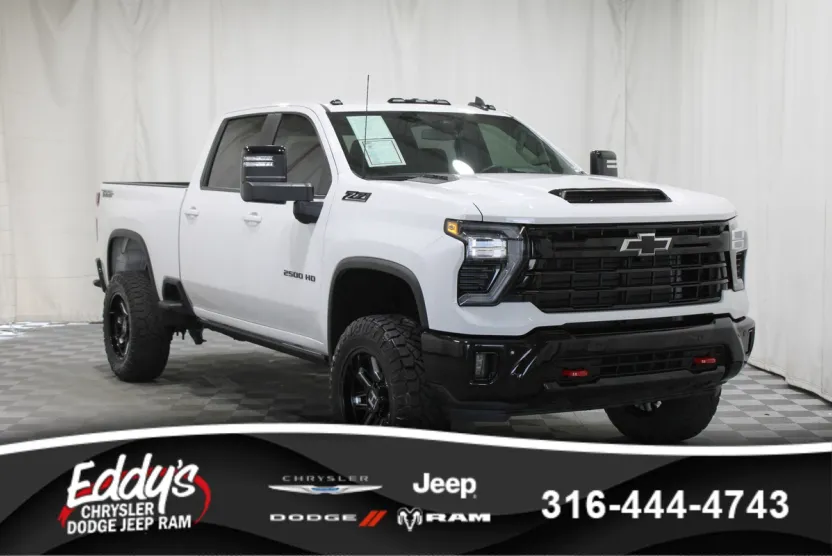 2025 Chevrolet Silverado 2500HD LT photo 1