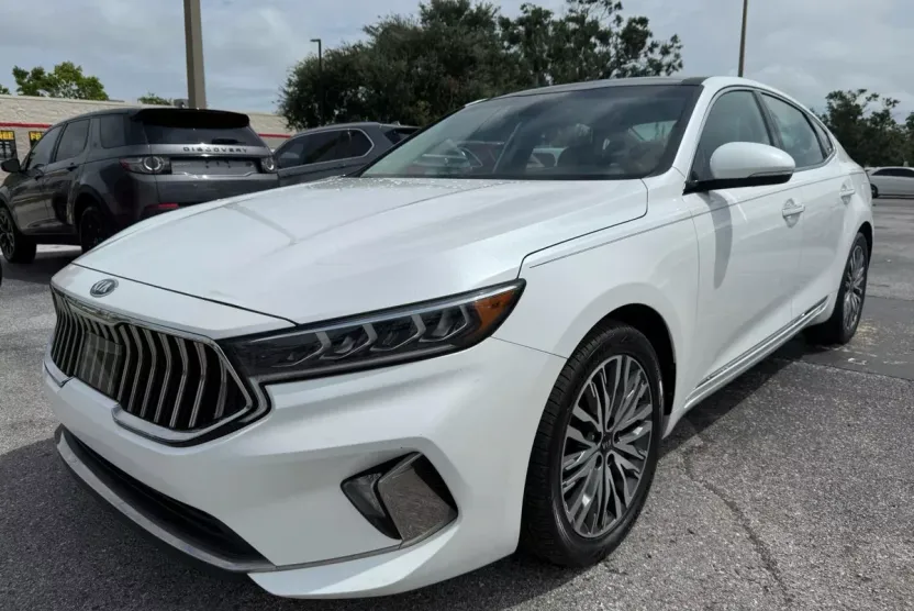 2020 Kia Cadenza Technology photo 1