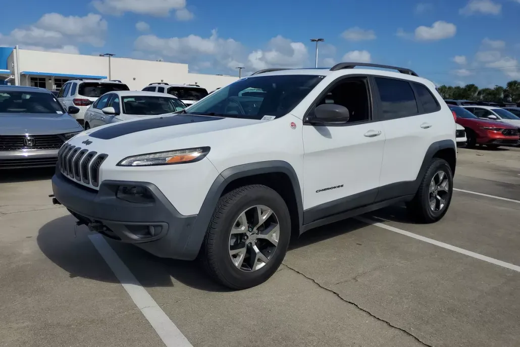 2016 Jeep Cherokee Trailhawk photo 1