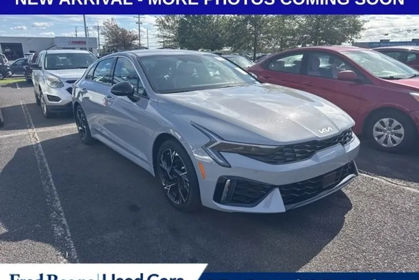 2025 Kia K5 GT-Line photo 1