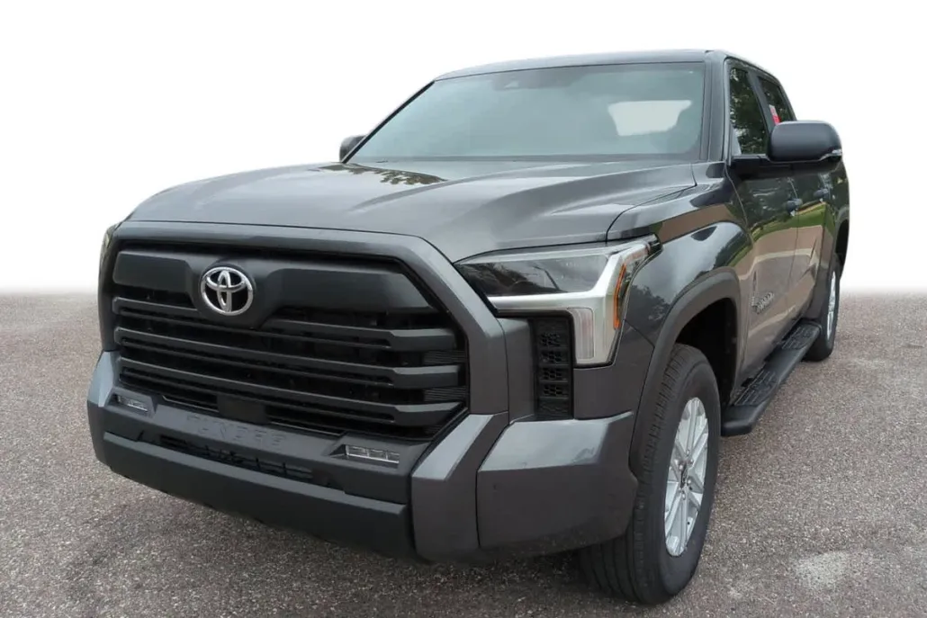 2026 Toyota Tundra SR5 CrewMax photo 1