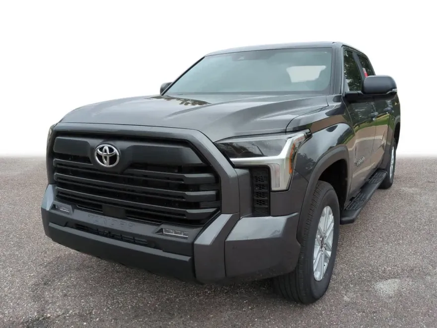 2026 Toyota Tundra SR5 CrewMax photo 1