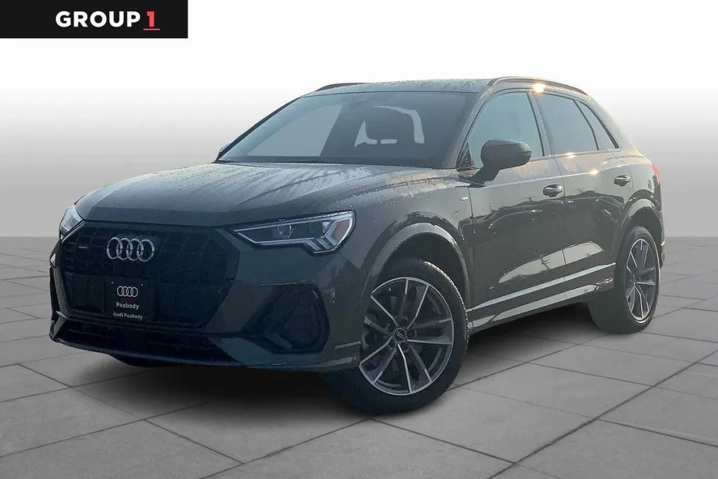 2025 Audi Q3 S line Premium photo 1