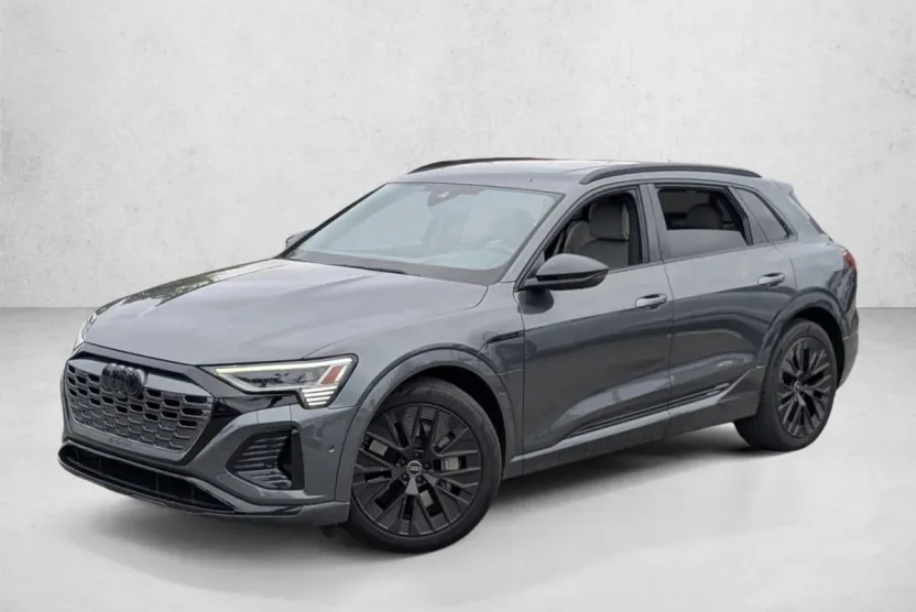 2024 Audi Q8 E-tron Prestige photo 1