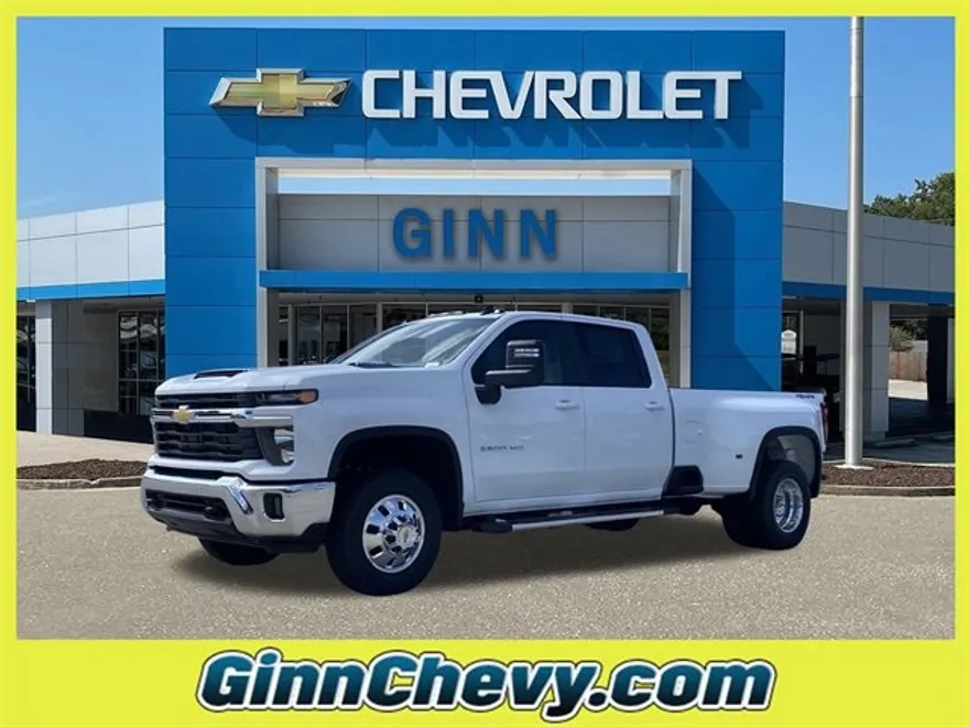 2026 Chevrolet Silverado LT photo 1