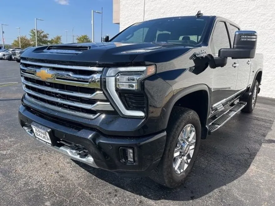 2024 Chevrolet Silverado 2500HD High Country photo 1