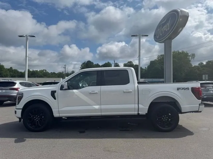 2025 Ford F-150 Lariat photo 1