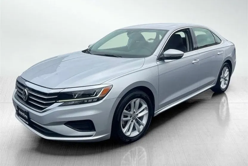 2020 Volkswagen Passat 2.0T SE photo 1
