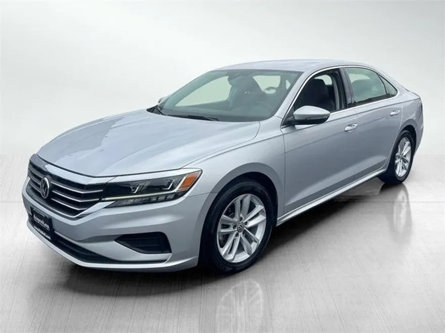 2020 Volkswagen Passat 2.0T SE photo 1