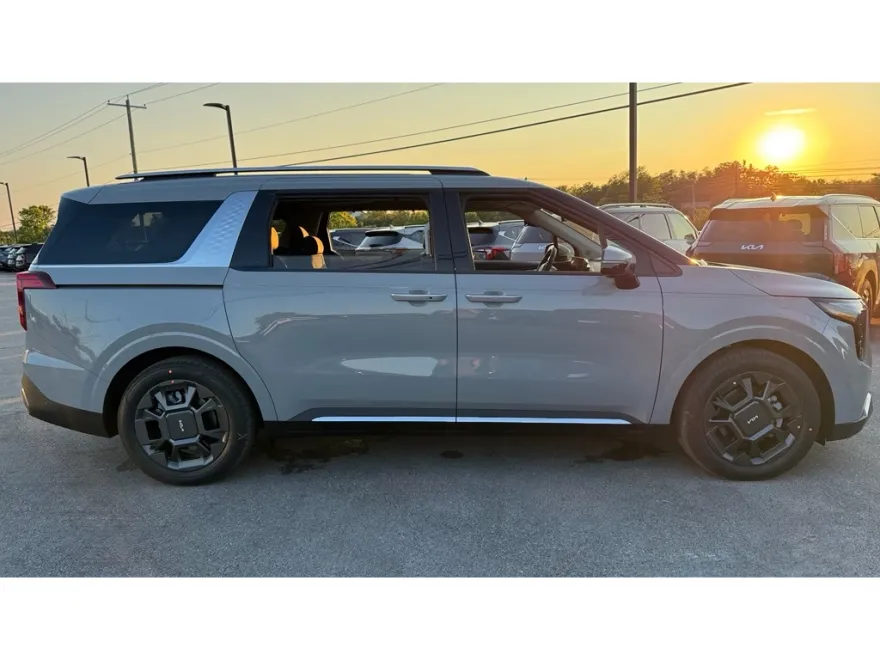 2026 Kia Carnival SX Prestige photo 1