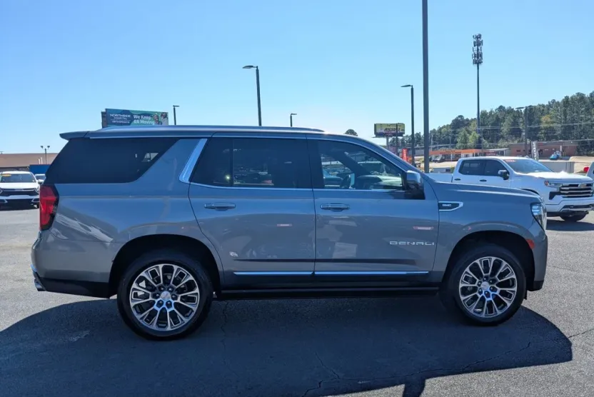 2022 Gmc Yukon Denali photo 1