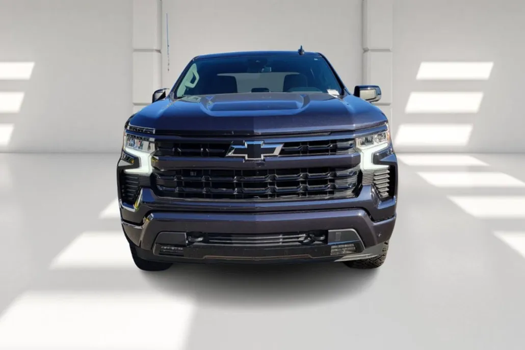 2023 Chevrolet Silverado 1500 RST photo 1