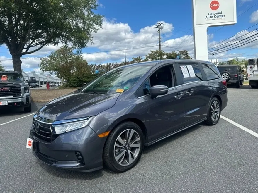 2022 Honda Odyssey Touring photo 1