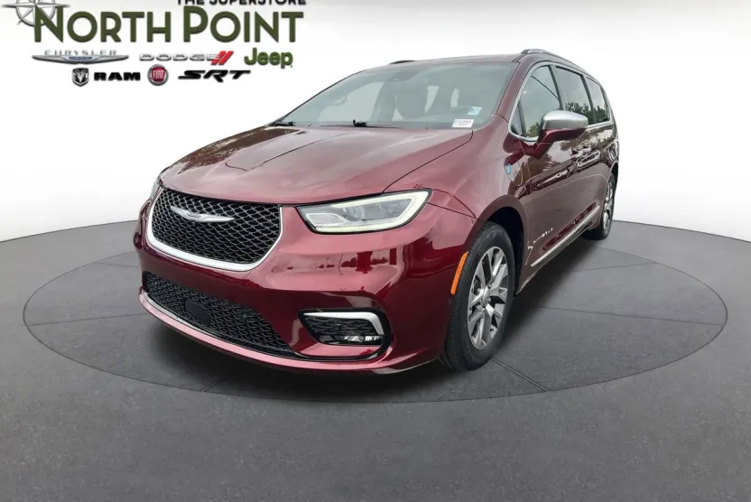 2022 Chrysler Pacifica Hybrid Pinnacle photo 1