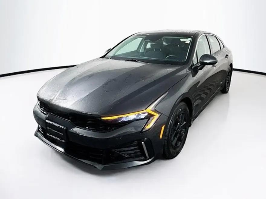 2025 Kia K5 LXS photo 1